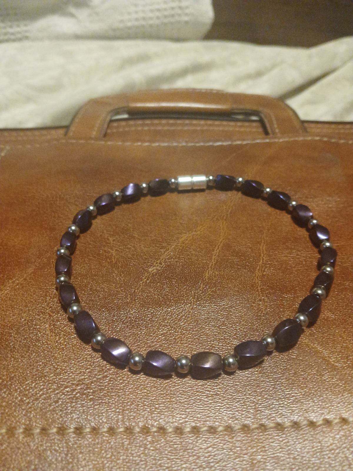Magnetic anklebracelet/large wrist bracelet.